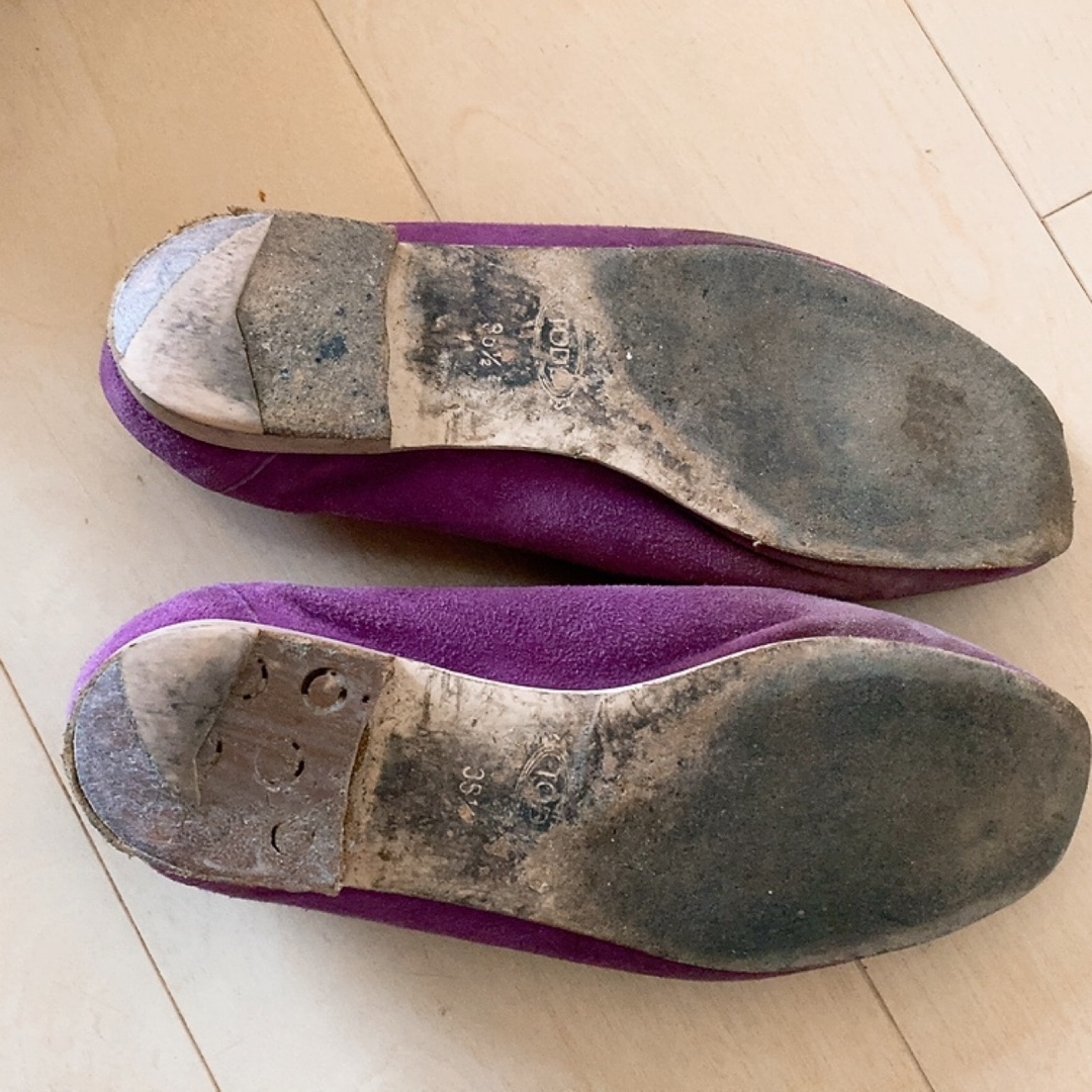 TOD'S(トッズ)のTODS 紫　スリッポン　ローファー　スエード　トッズ レディースの靴/シューズ(スリッポン/モカシン)の商品写真