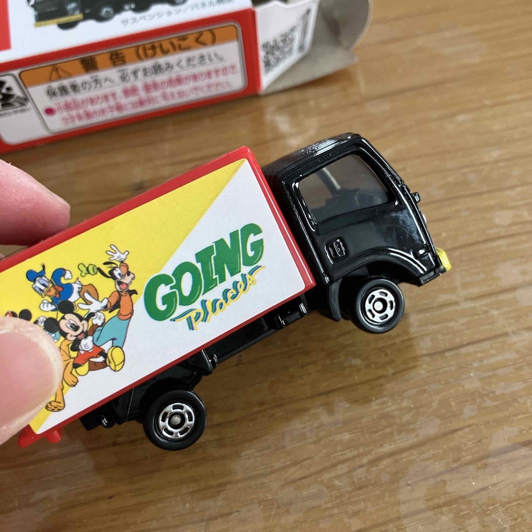 箱付き　トミカいすゞミッキー＆フレンズトラック エンタメ/ホビーのおもちゃ/ぬいぐるみ(ミニカー)の商品写真