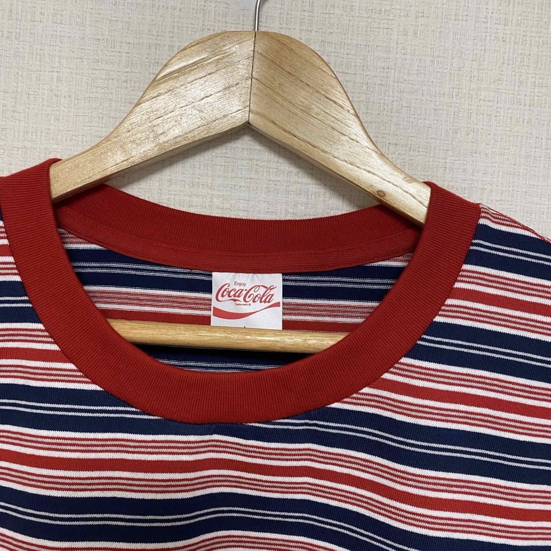 GU(ジーユー)のGU×コカコーラ　コークTシャツ　Lサイズ メンズのトップス(Tシャツ/カットソー(半袖/袖なし))の商品写真