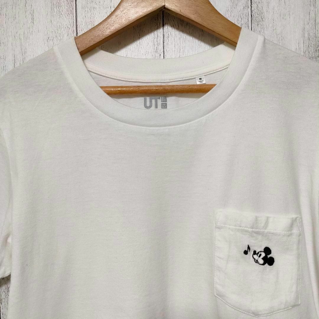 UNIQLO(ユニクロ)のUNIQLO UT ユニクロ (M)　胸ポケットミッキー刺繍 Tシャツ レディースのトップス(Tシャツ(半袖/袖なし))の商品写真