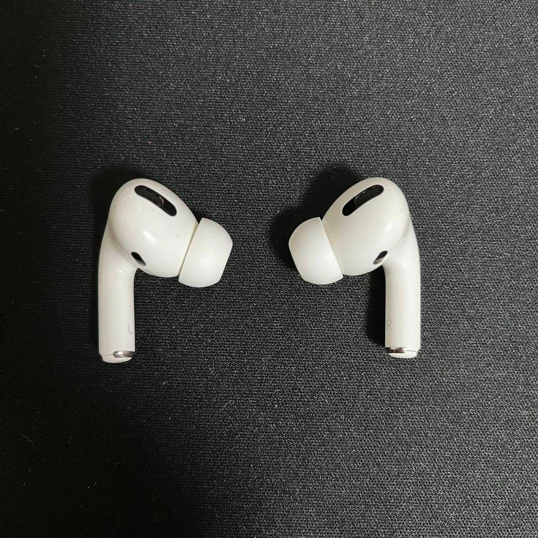 Apple(アップル)のAirPods Pro第1世代 スマホ/家電/カメラのオーディオ機器(ヘッドフォン/イヤフォン)の商品写真