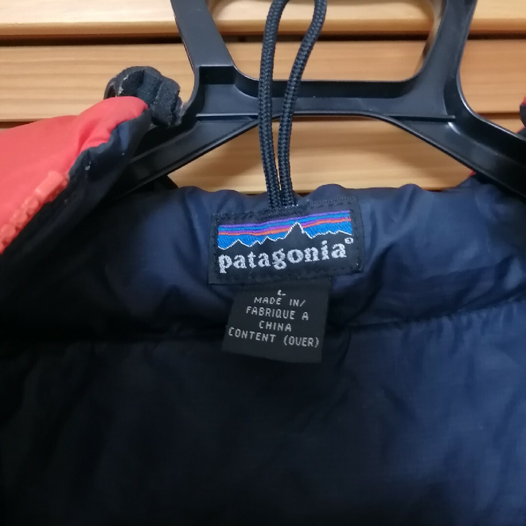 patagonia(パタゴニア)のpatagonia ダスパーカー　2001年製　ポップオレンジ メンズのジャケット/アウター(ダウンジャケット)の商品写真