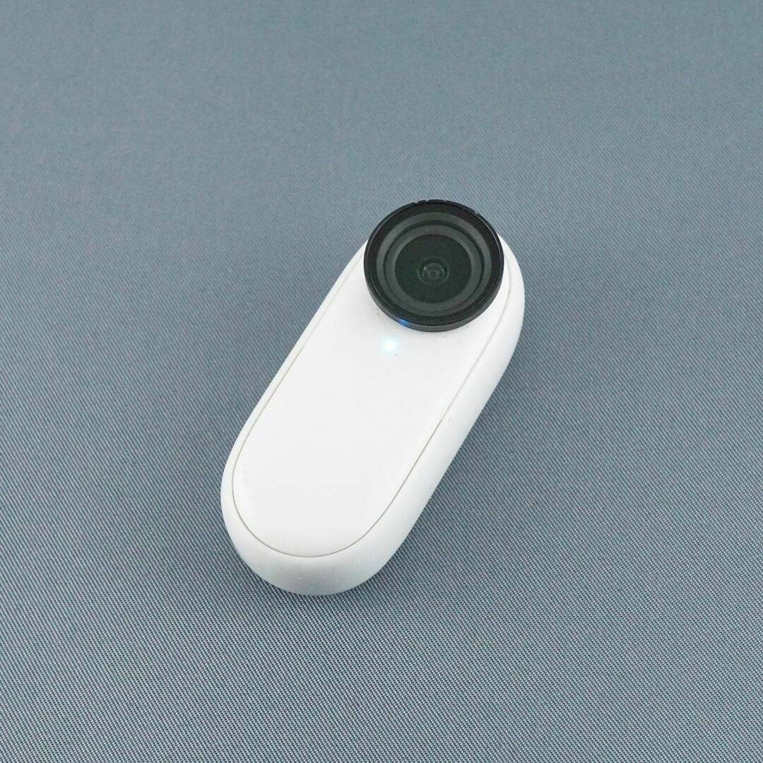 Insta360 Go2 64GB アクションカメラ USED品 本体のみ ハイパーラプス スロー 手ブレ補正 静止画 動画撮影 軽量 完動品 S CE3395ビデオカメラ