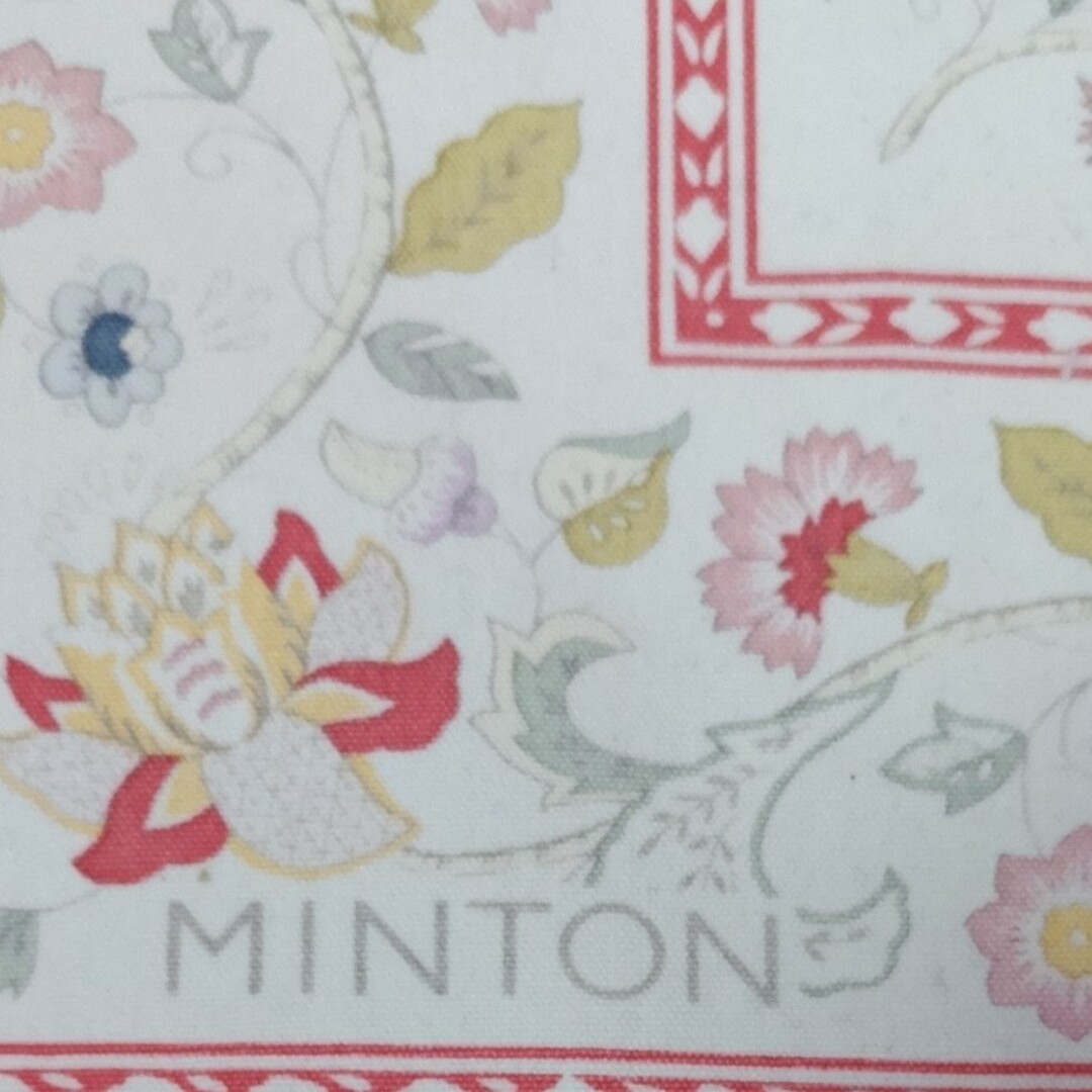 MINTON(ミントン)のミントン  ナフキン  ピンク    48cmx32.5cm（素人採寸） インテリア/住まい/日用品のキッチン/食器(テーブル用品)の商品写真