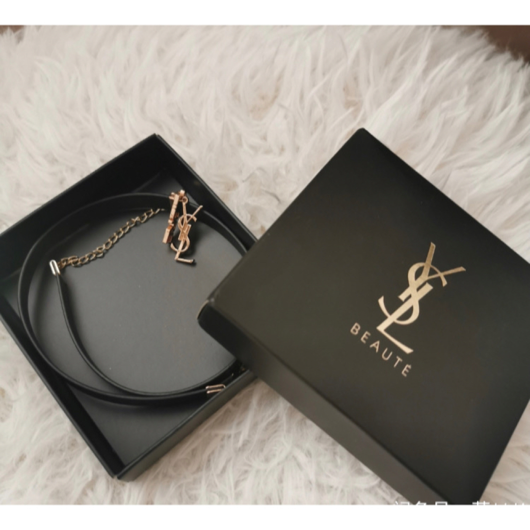 Yves Saint Laurent Beaute(イヴサンローランボーテ)の正規品  イヴサンローラン チョーカーブレスレット ノベルティ レディースのアクセサリー(ブレスレット/バングル)の商品写真