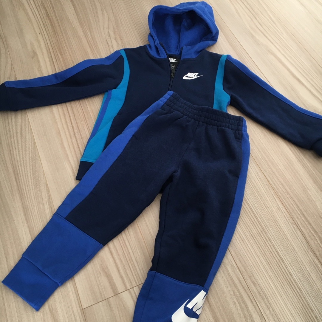 NIKE(ナイキ)のナイキ　NIKE  セットアップ　ブルー　キッズ　ベビー キッズ/ベビー/マタニティのキッズ服男の子用(90cm~)(その他)の商品写真