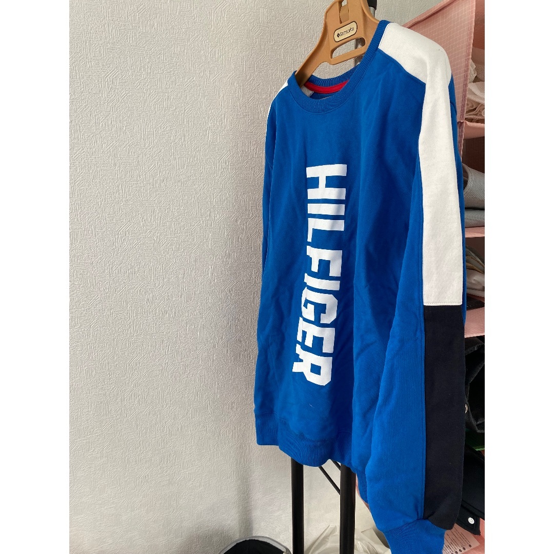 TOMMY HILFIGER(トミーヒルフィガー)のTOMMY HILFIGER スウェット　ブルー メンズのトップス(スウェット)の商品写真