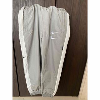 ナイキ(NIKE)のNIKE SWOOSH ナイロンパンツ Mサイズ(ウエア)