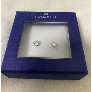 SWAROVSKI - SWAROVSKI Sparkling Dance Clover ピアスの通販 by