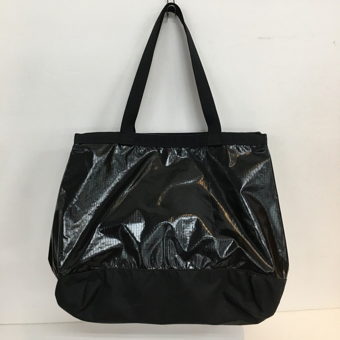 patagonia(パタゴニア)のPatagonia LIGHT WEIGHT BLACK HOLE GEAR TOTE パタゴニア ライトウェイト ブラックホール ギア トート ブラック バッグ アウトドア 旅行 キャンプ 折りたたみ パッカブル【7022-004】 メンズのバッグ(トートバッグ)の商品写真