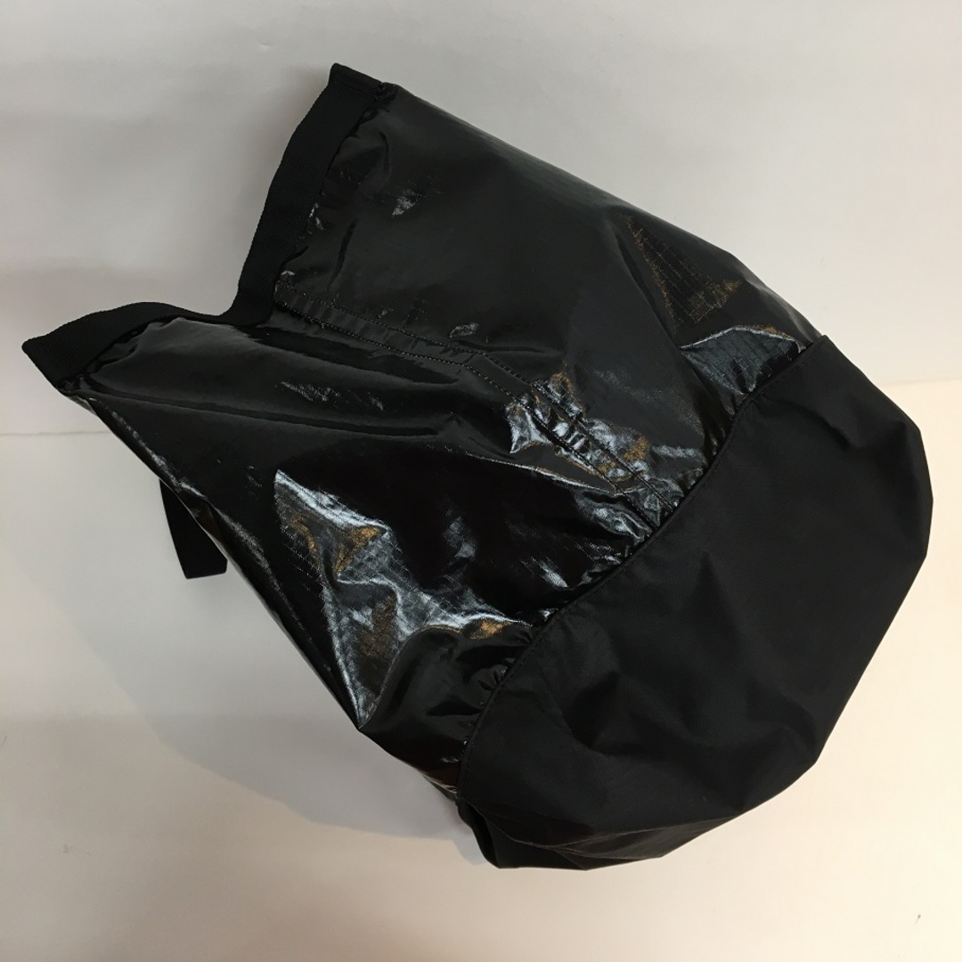 patagonia(パタゴニア)のPatagonia LIGHT WEIGHT BLACK HOLE GEAR TOTE パタゴニア ライトウェイト ブラックホール ギア トート ブラック バッグ アウトドア 旅行 キャンプ 折りたたみ パッカブル【7022-004】 メンズのバッグ(トートバッグ)の商品写真