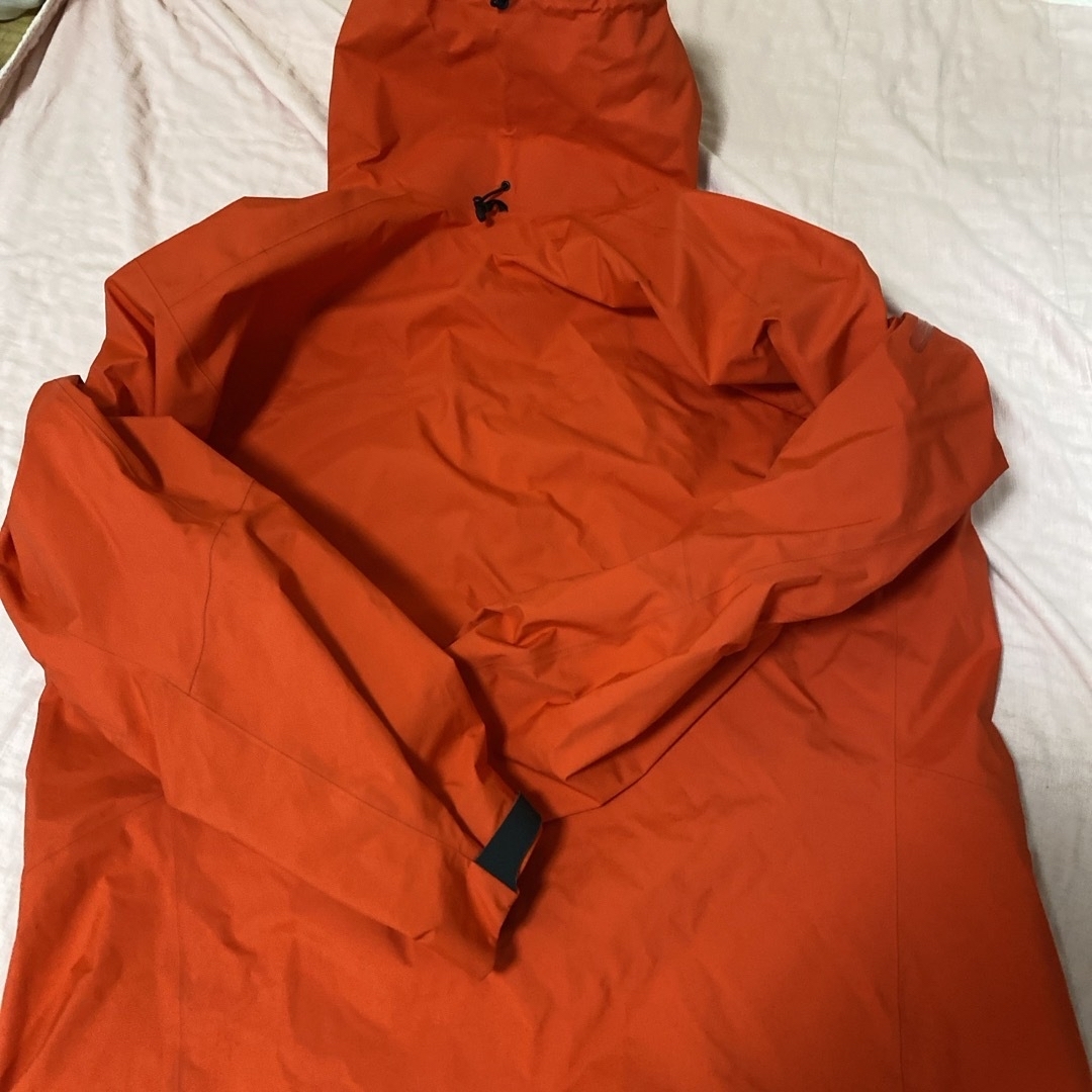 ARC'TERYX(アークテリクス)のアークテリクス　BETA SV ジャケット　ゴアテックス　XXL  メンズのジャケット/アウター(ナイロンジャケット)の商品写真