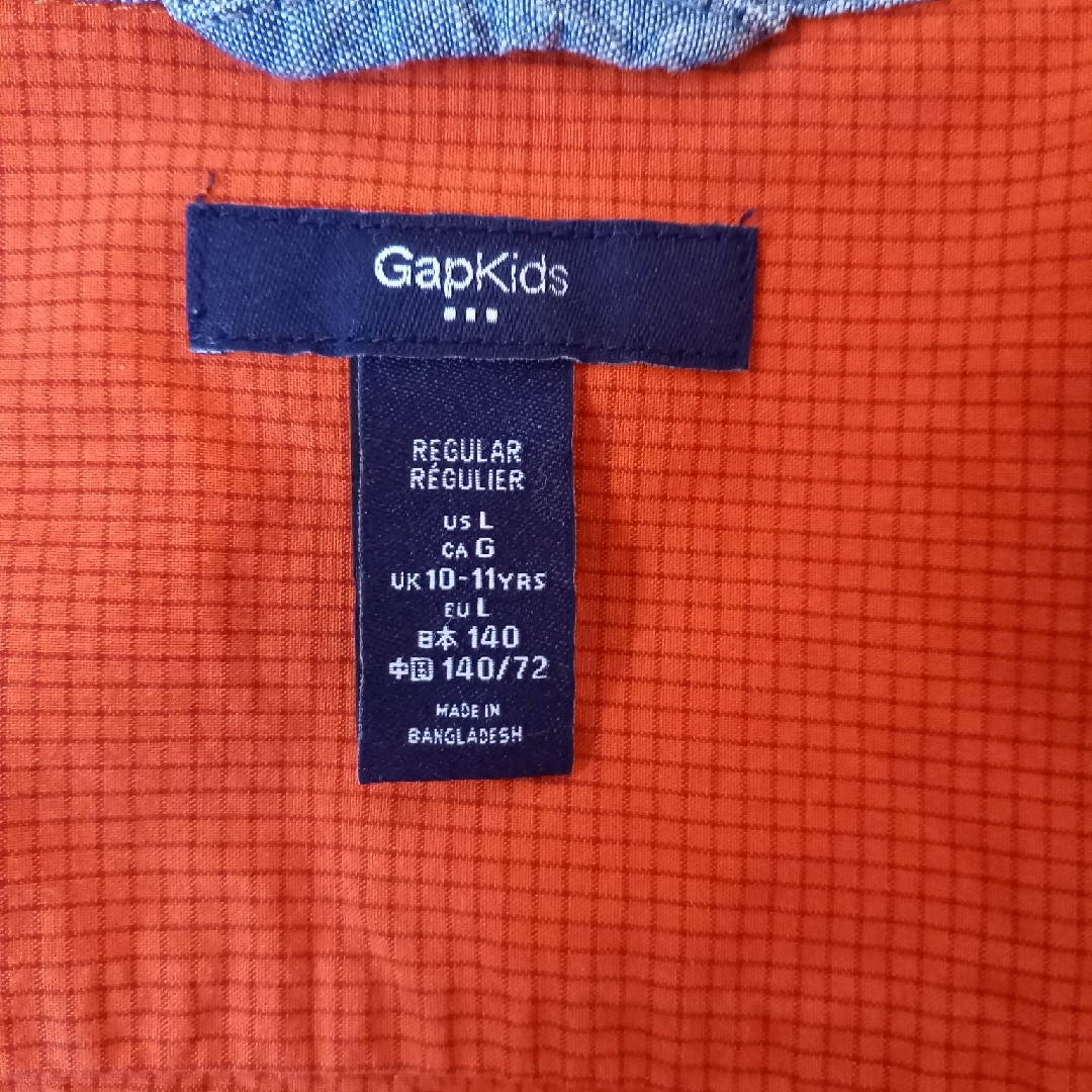GAP Kids(ギャップキッズ)のGapKids　サイズ140　カラーシャツ キッズ/ベビー/マタニティのキッズ服男の子用(90cm~)(Tシャツ/カットソー)の商品写真