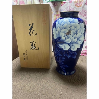 深川製磁　瑠璃牡丹　金彩　花瓶　(花瓶)