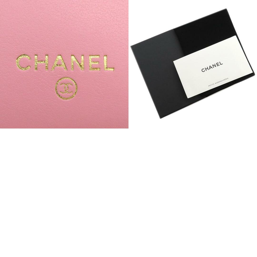 CHANEL(シャネル)のシャネル  二つ折り財布  マトラッセ ココマーク スモールウォレット レディースのファッション小物(財布)の商品写真