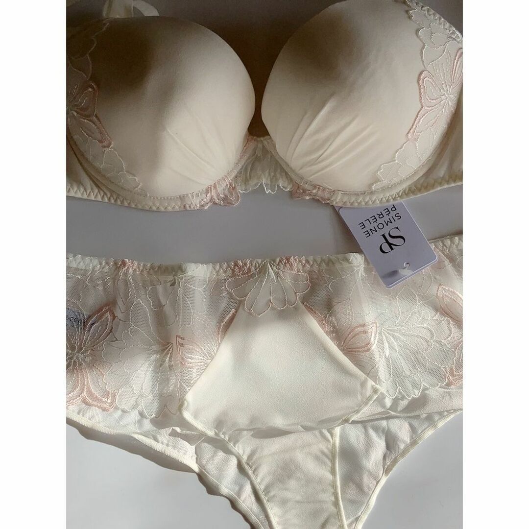 E70+S☆Simone Perele　Boheme シモーヌ ペレールセット白