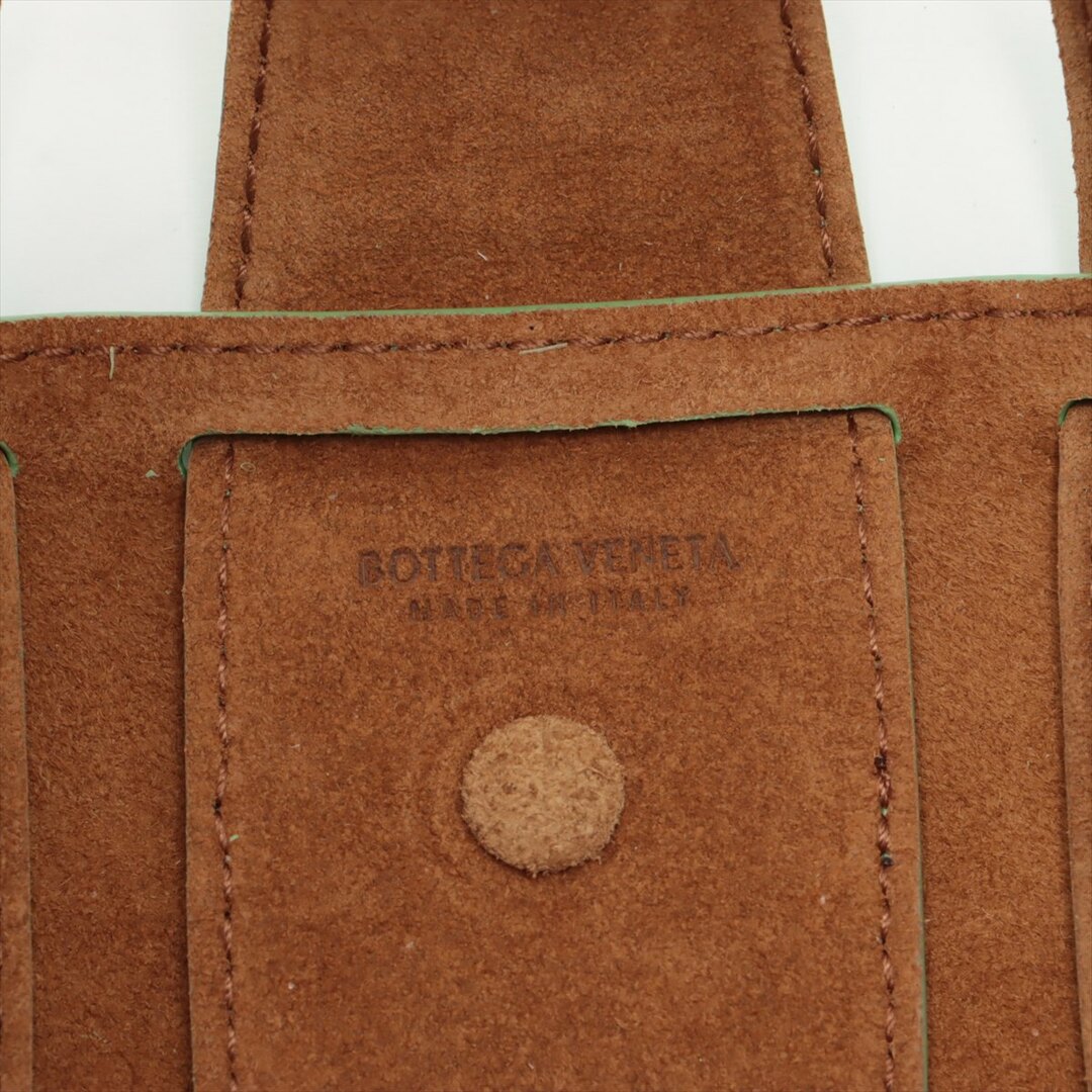 Bottega Veneta(ボッテガヴェネタ)のボッテガヴェネタ シェル レザー  グリーン レディース ショルダーバッグ レディースのバッグ(ショルダーバッグ)の商品写真