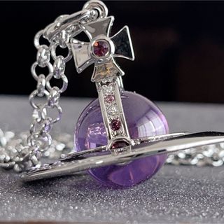 ヴィヴィアン(Vivienne Westwood) ネックレス(パープル/紫色系)の ヴィヴィアン(Vivienne Westwood) ネックレス(パープル/紫色系)の