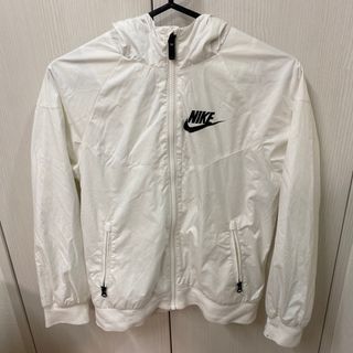 ナイキ(NIKE)のNIKE/レディースランニングパーカー/Sサイズ白(ウェア)