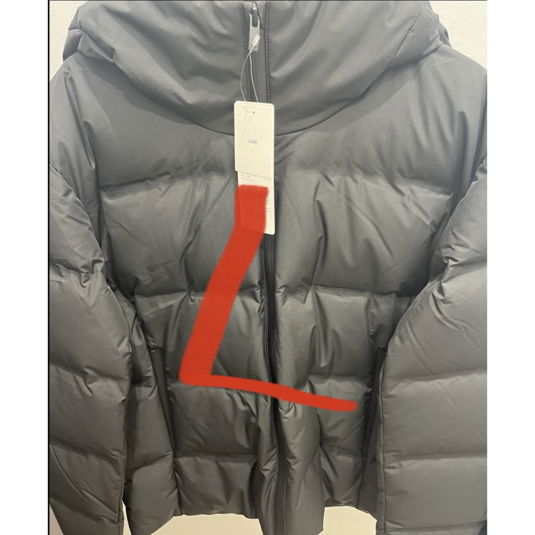 UNIQLO(ユニクロ)の新品未使用今季モデル　ユニクロ　シームレスダウンパーカ3dカット 2023秋冬 メンズのジャケット/アウター(ダウンジャケット)の商品写真