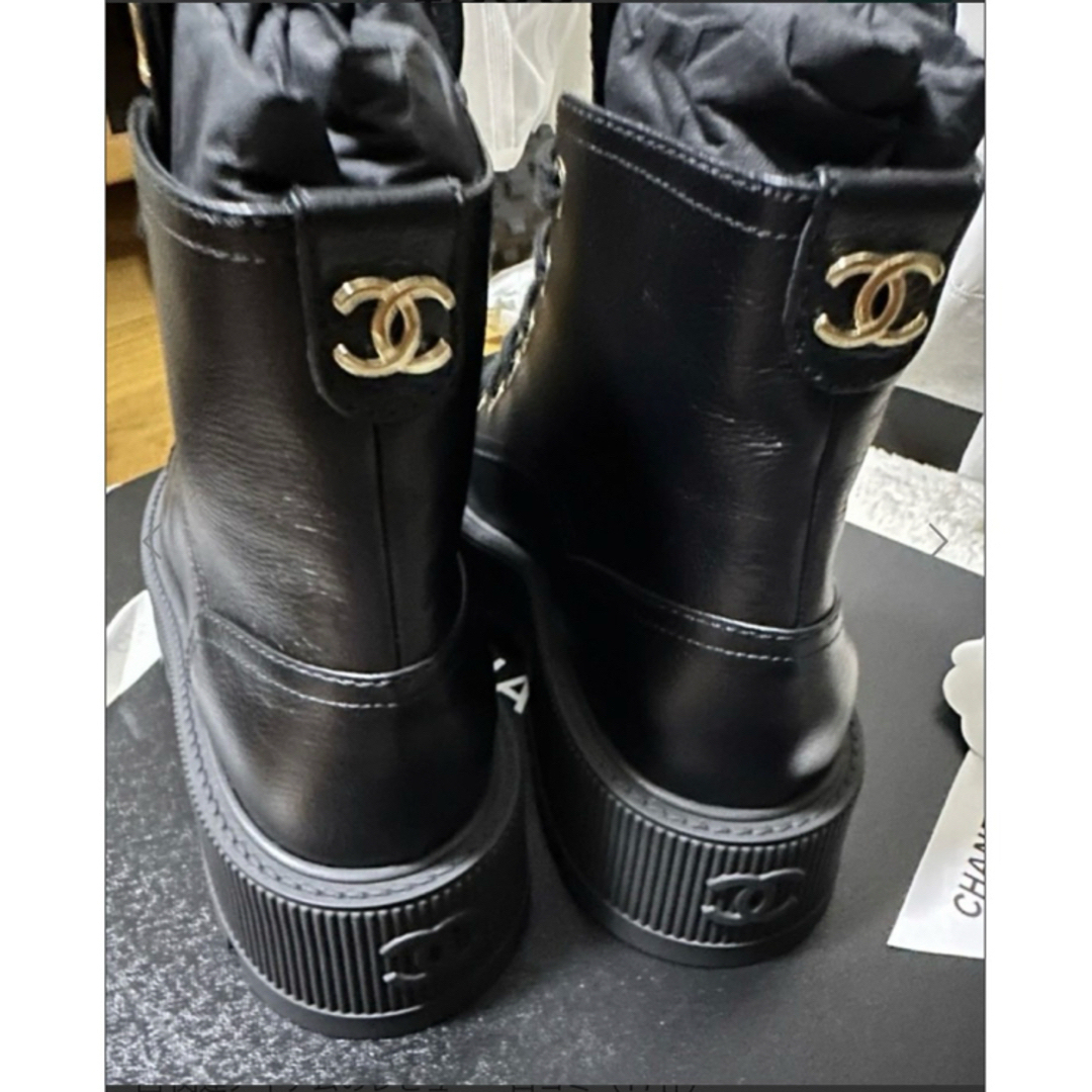 ☆新品、未使用品☆ CHANEL レースアップ　厚底ブーツ　黒　37.5センチ