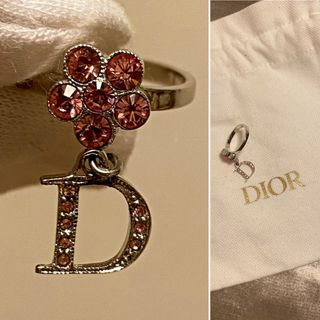 ディオール(Dior)の確実正規品Dior お花と揺れるDリング 裏にDior刻印あり 専用袋付属(リング(指輪))