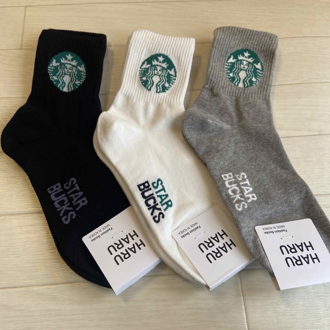 Starbucks(スターバックス)の韓国靴下☆レディースソックス☆スターバックス☆黒白グレー☆三色セット レディースのレッグウェア(ソックス)の商品写真