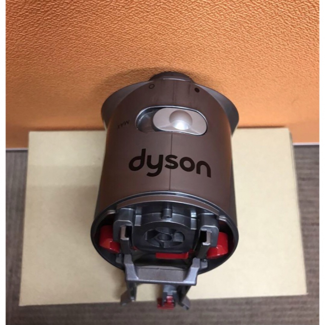 Dyson - 【新品 未使用 】ダイソン純正品V8本体アッセンブリーの Dyson - 【新品 未使用 】ダイソン純正品V8本体アッセンブリーの