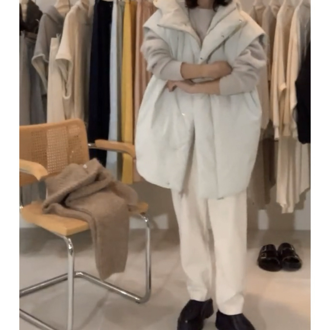 ARGUE(アギュー)のARGUE argue アギュー　COCOON COAT VEST ダウンベスト レディースのジャケット/アウター(ダウンベスト)の商品写真