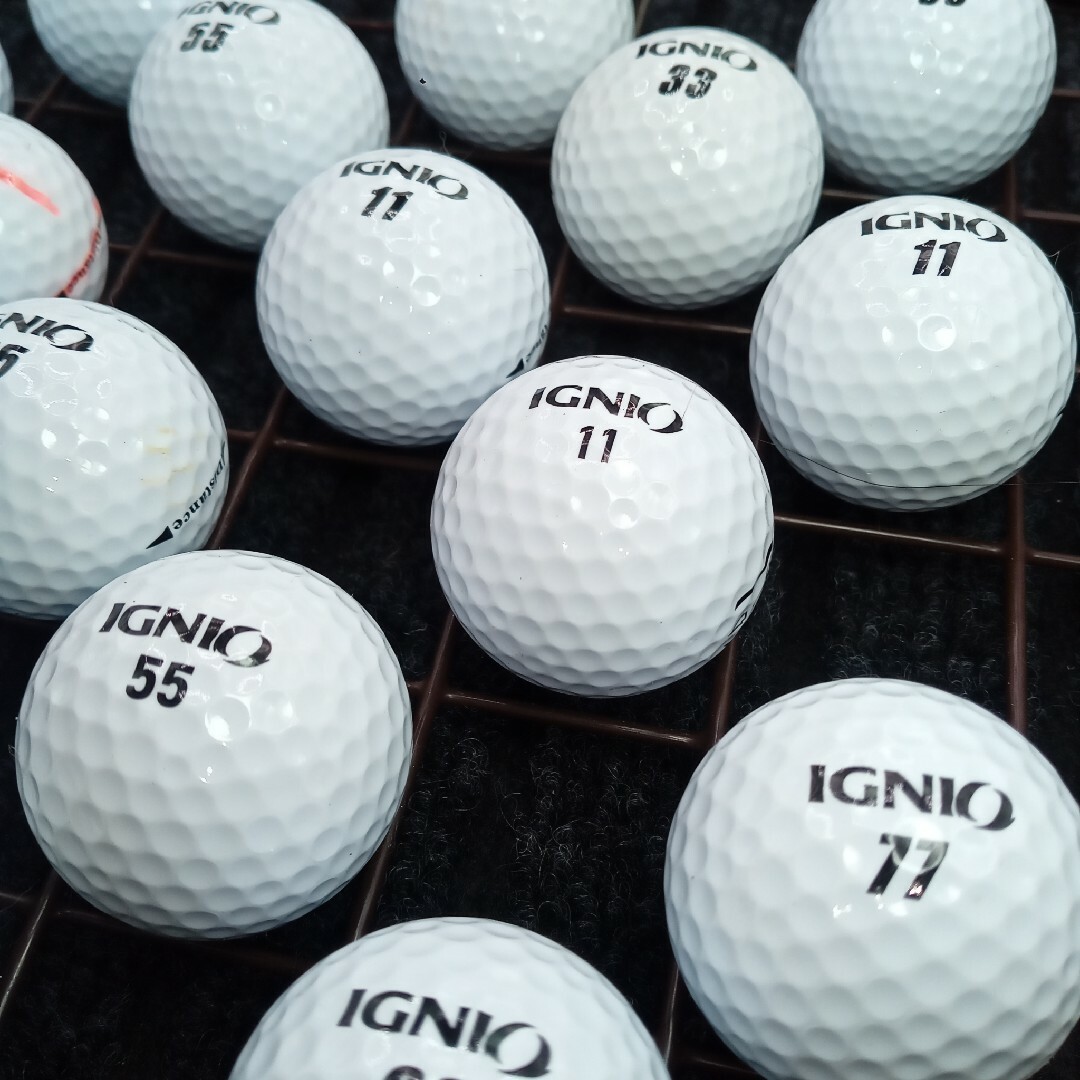 Ignio(イグニオ)のイグニオ DISTANCE (18球 S〜AB ) ロストボール スポーツ/アウトドアのゴルフ(その他)の商品写真