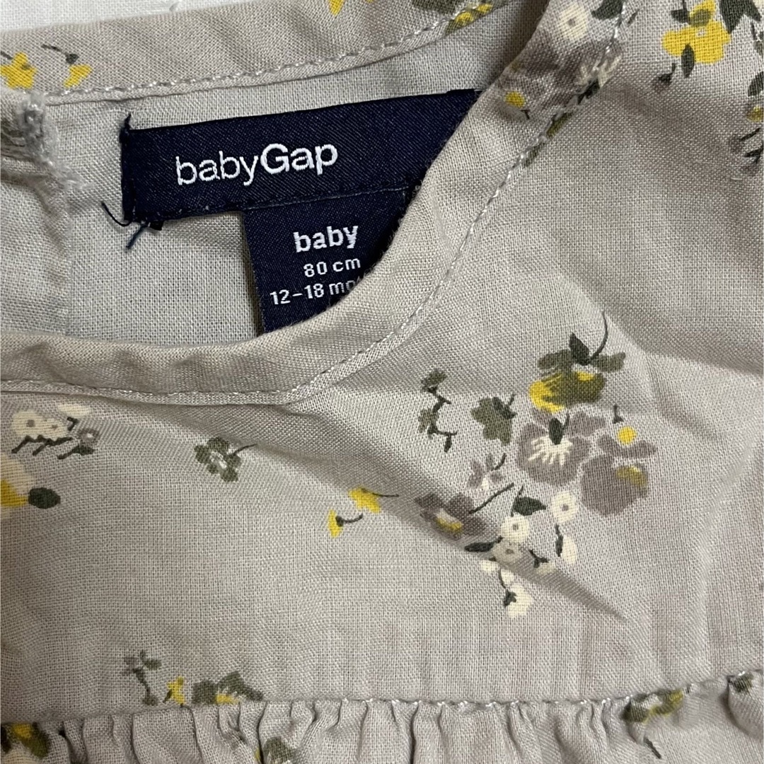 babyGAP(ベビーギャップ)のbabyGAP♡花柄ブラウス キッズ/ベビー/マタニティのベビー服(~85cm)(シャツ/カットソー)の商品写真