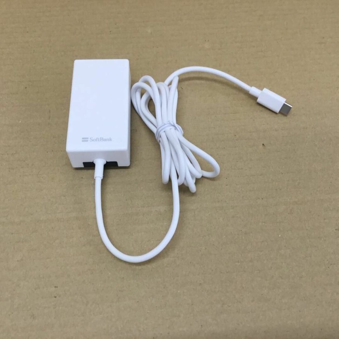 Softbank(ソフトバンク)のUSB Type-C 急速充電 ACアダプタ SB-AC20-TCPD スマホ/家電/カメラのスマートフォン/携帯電話(バッテリー/充電器)の商品写真