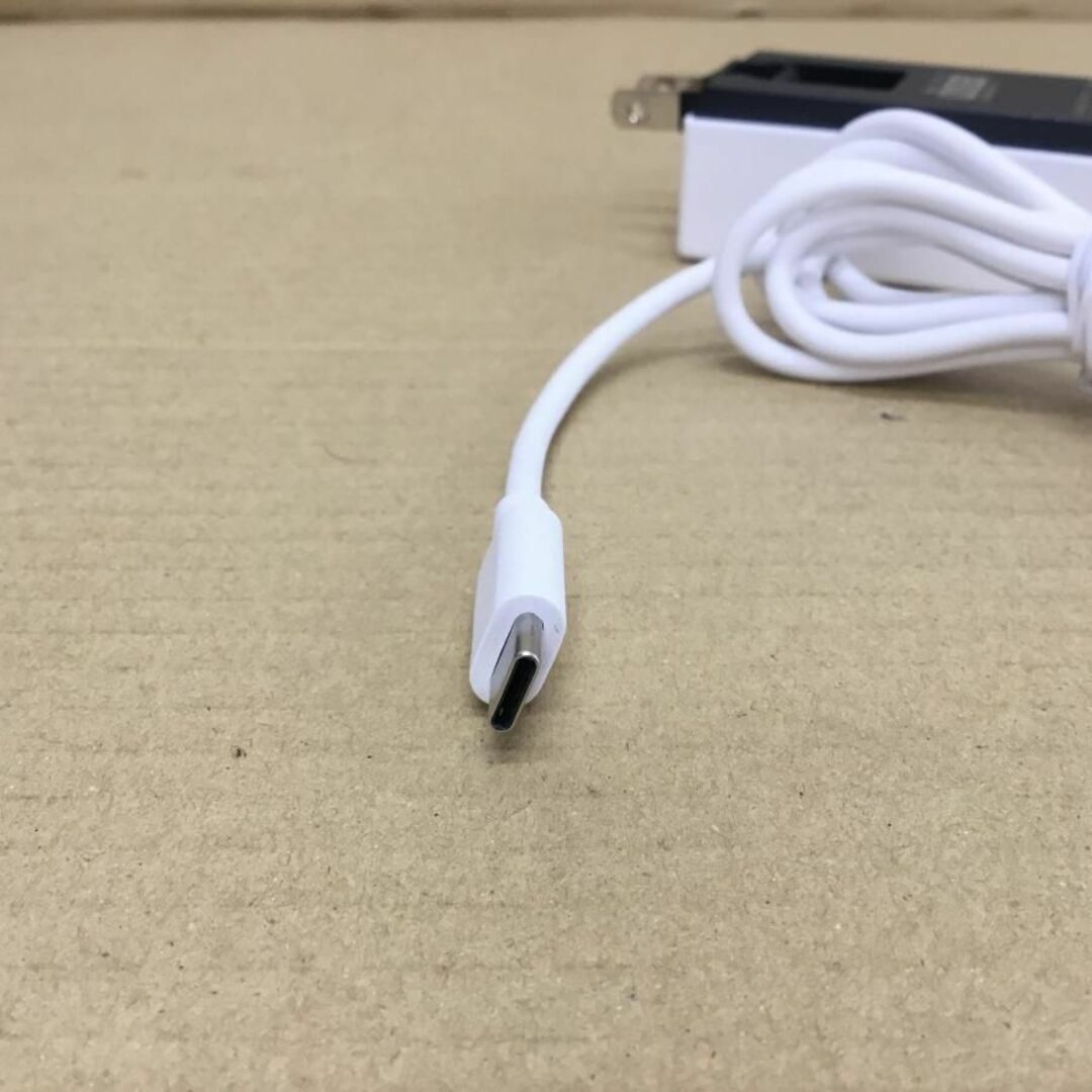 Softbank(ソフトバンク)のUSB Type-C 急速充電 ACアダプタ SB-AC20-TCPD スマホ/家電/カメラのスマートフォン/携帯電話(バッテリー/充電器)の商品写真