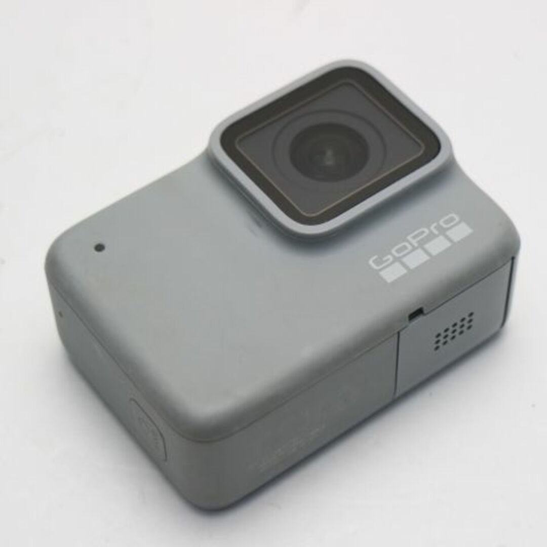 GoPro(ゴープロ)のGoPro HERO7 White  M888 スマホ/家電/カメラのカメラ(ビデオカメラ)の商品写真