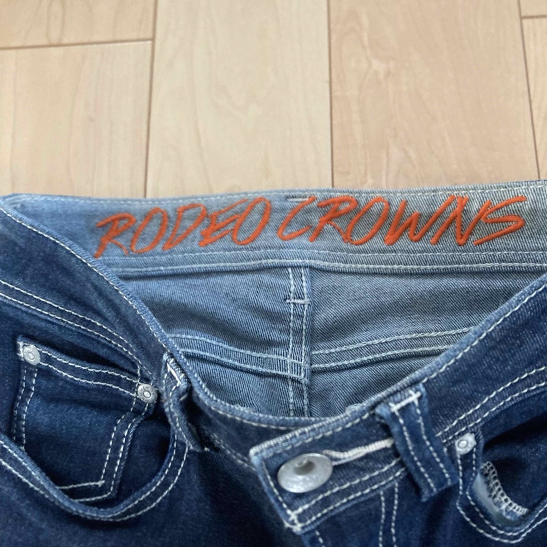 RODEO CROWNS(ロデオクラウンズ)のロデオクラウンズ  スキニー　デニム　24 レディースのパンツ(デニム/ジーンズ)の商品写真