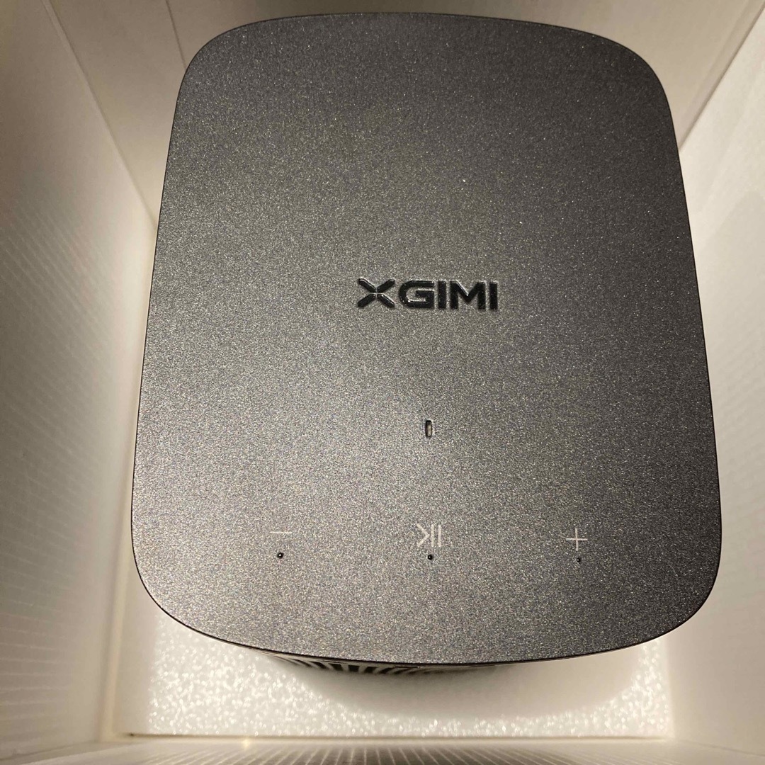 XGIMI HALO+ モバイルプロジェクター スマホ/家電/カメラのテレビ/映像機器(プロジェクター)の商品写真