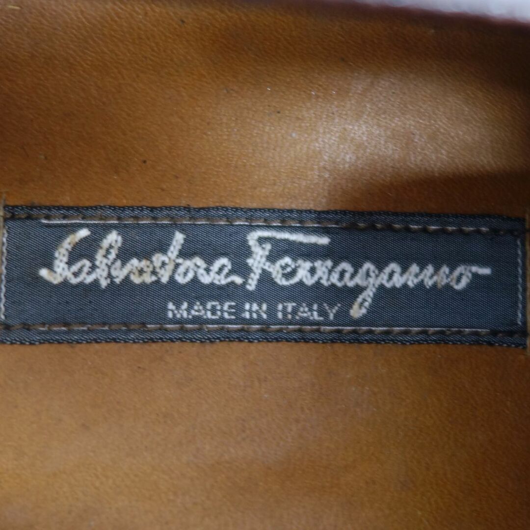 Salvatore Ferragamo(サルヴァトーレフェラガモ)の美品 サルヴァトーレ フェラガモ Salvatore Ferragamo ローファー スリッポン カーフレザー シューズ メンズ 8.5EE(26.5cm相当) ブラウン メンズの靴/シューズ(スリッポン/モカシン)の商品写真