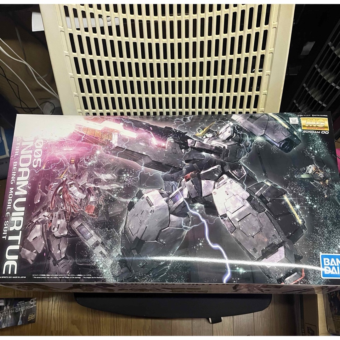 BANDAI(バンダイ)のMG ガンダムヴァーチェ エンタメ/ホビーのおもちゃ/ぬいぐるみ(プラモデル)の商品写真