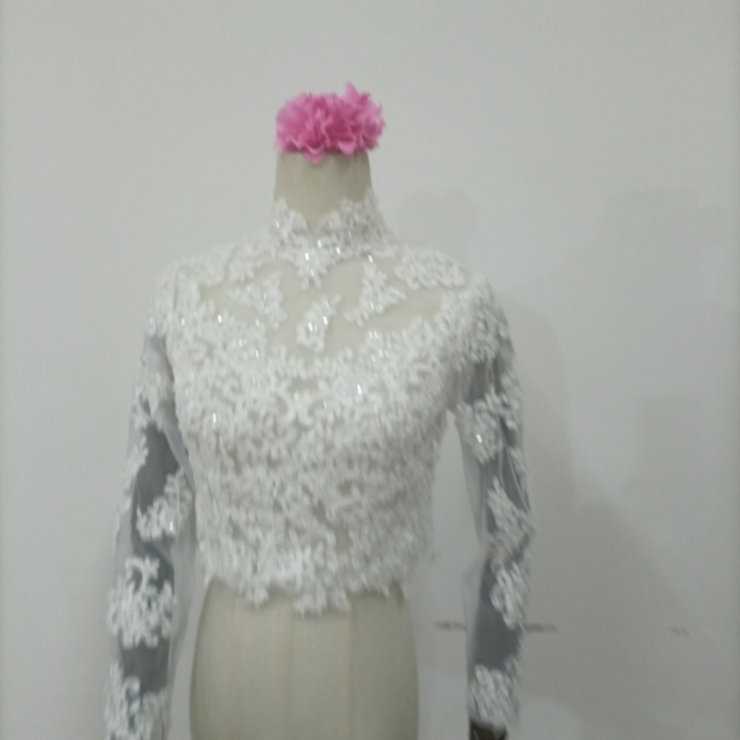 ウエディングドレス 可憐な花刺繍のトップス　ハイネック　ボレロ 長袖 結婚式