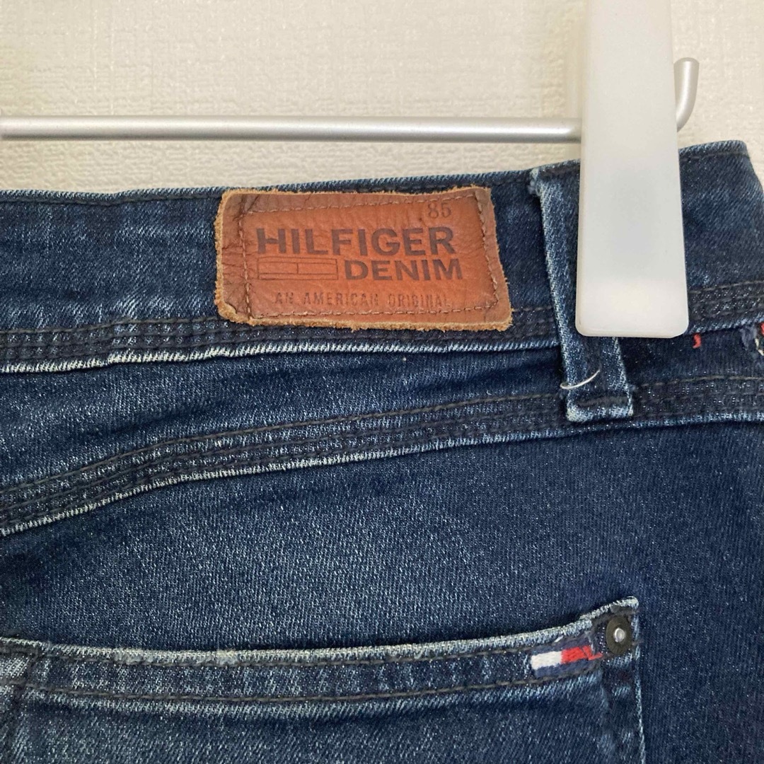 HILFIGER DENIM(ヒルフィガーデニム)のヒルフィガーデニム　ジーンズ　パンツ　カジュアル　メンズ　インディゴ　29/32 メンズのパンツ(デニム/ジーンズ)の商品写真