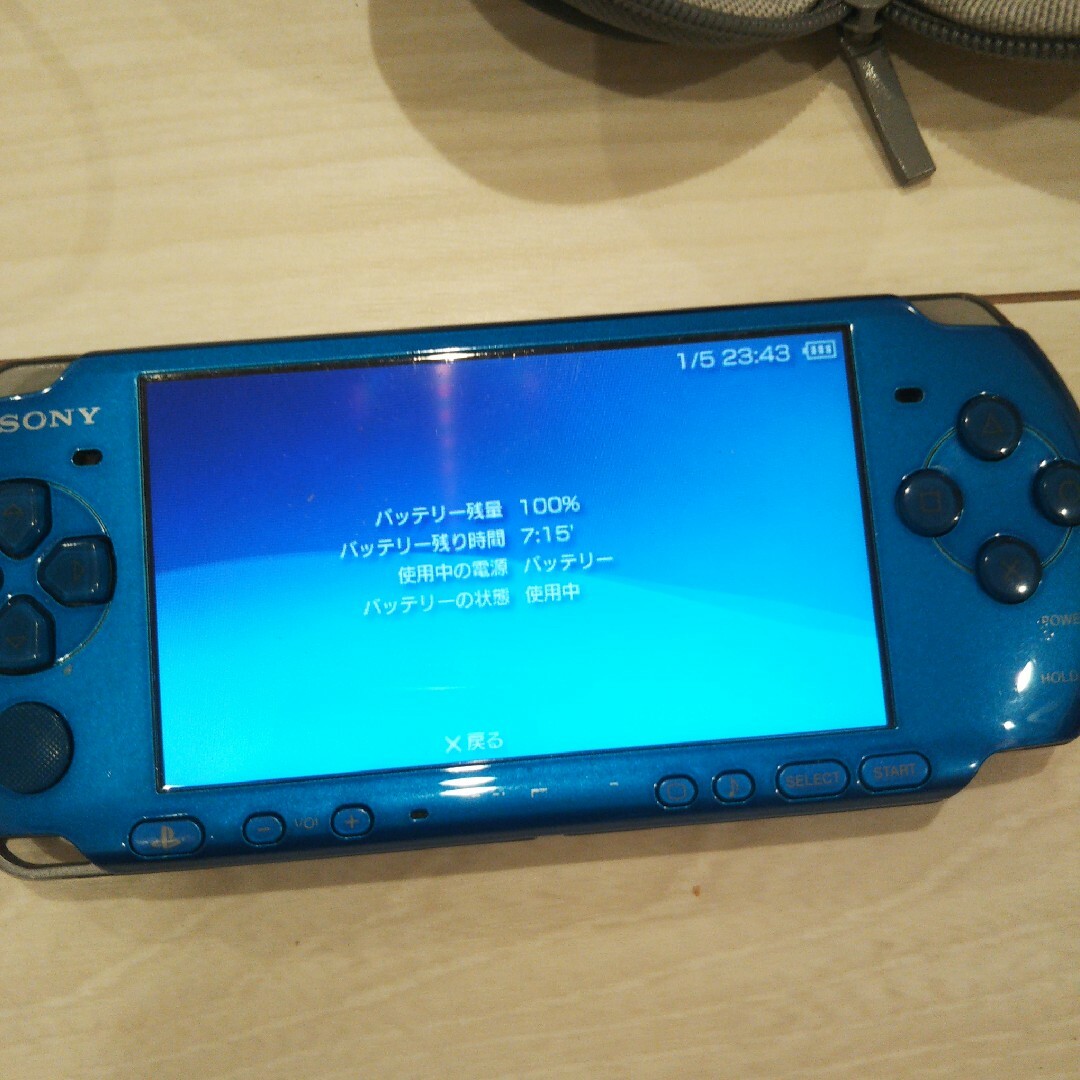 PlayStation Portable(プレイステーションポータブル)の美品⭐️psp3000本体⭐️青。新品バッテリー、充電器、メモリ、ケース、ゲーム エンタメ/ホビーのゲームソフト/ゲーム機本体(携帯用ゲーム機本体)の商品写真