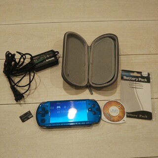 プレイステーションポータブル(PlayStation Portable)の美品⭐️psp3000本体⭐️青。新品バッテリー、充電器、メモリ、ケース、ゲーム(携帯用ゲーム機本体)