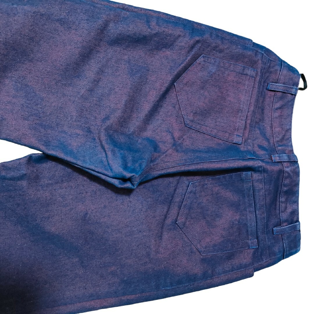 PATRICK COX(パトリックコックス)のデニムGパンジーンズボトムス角度によって青にも赤にも見える不思議な織りメタリック レディースのパンツ(デニム/ジーンズ)の商品写真