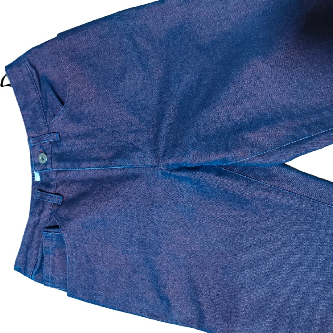PATRICK COX(パトリックコックス)のデニムGパンジーンズボトムス角度によって青にも赤にも見える不思議な織りメタリック レディースのパンツ(デニム/ジーンズ)の商品写真