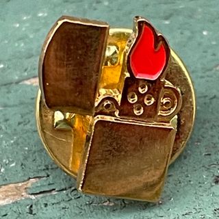 ジッポー(ZIPPO)の＊ USA ZIPPO型 ライター 真鍮 ピンバッジ ブローチ PINS ✳︎(タバコグッズ)