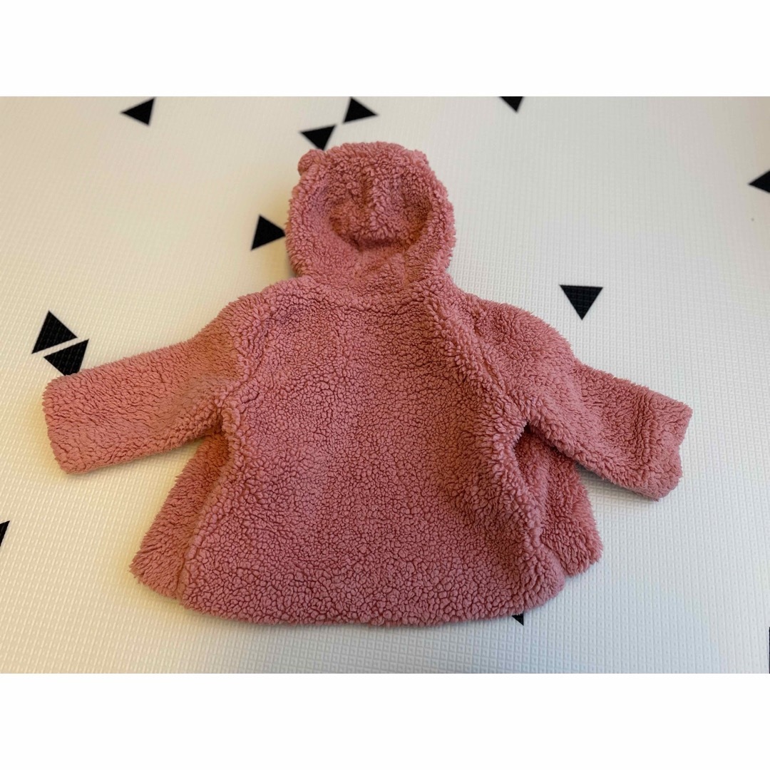 babyGAP(ベビーギャップ)のbaby GAP くまさん　ボアアウター　ピンク　70  女の子 キッズ/ベビー/マタニティのベビー服(~85cm)(ジャケット/コート)の商品写真