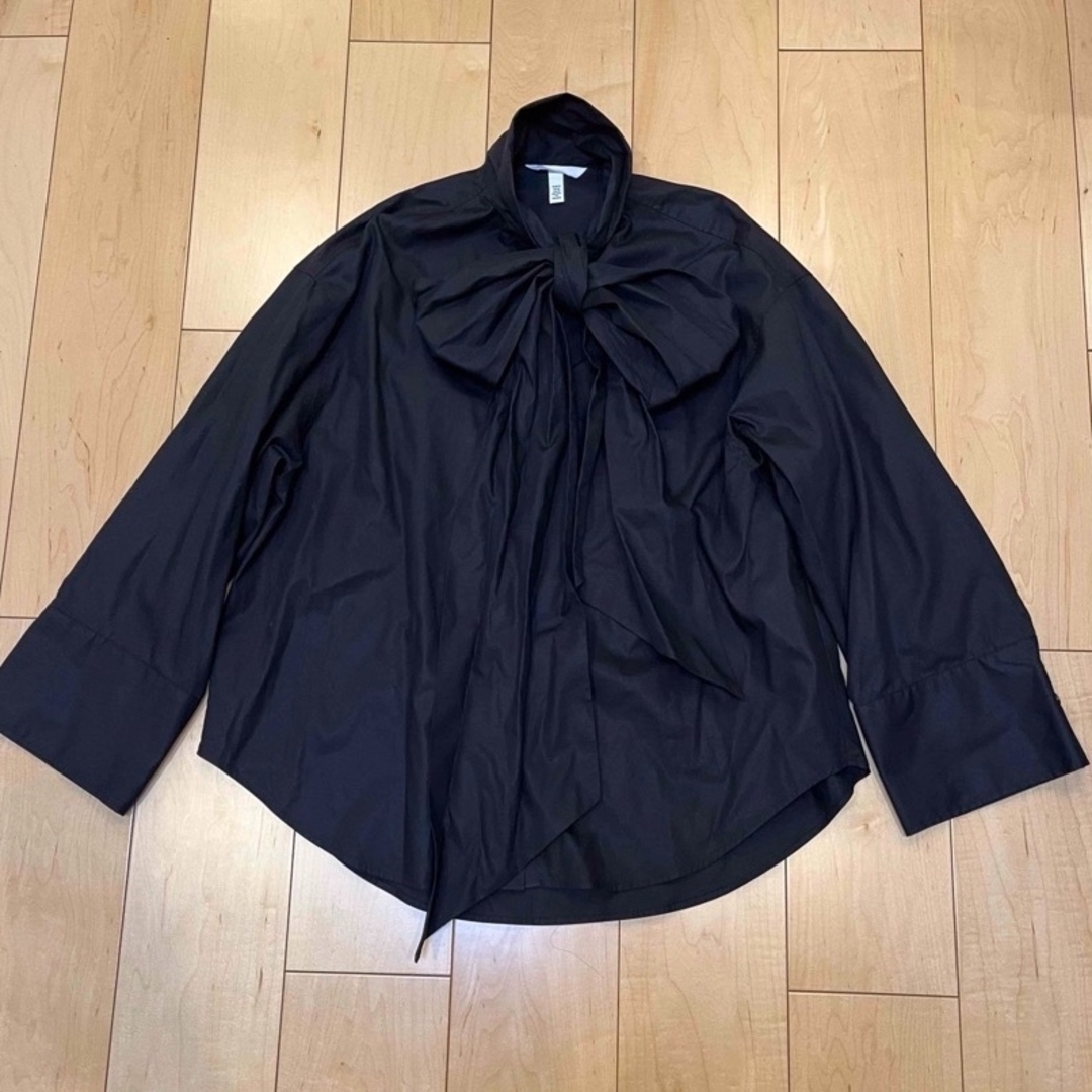 専用 vintage h&m big ribbon shirt レディースのトップス(シャツ/ブラウス(長袖/七分))の商品写真