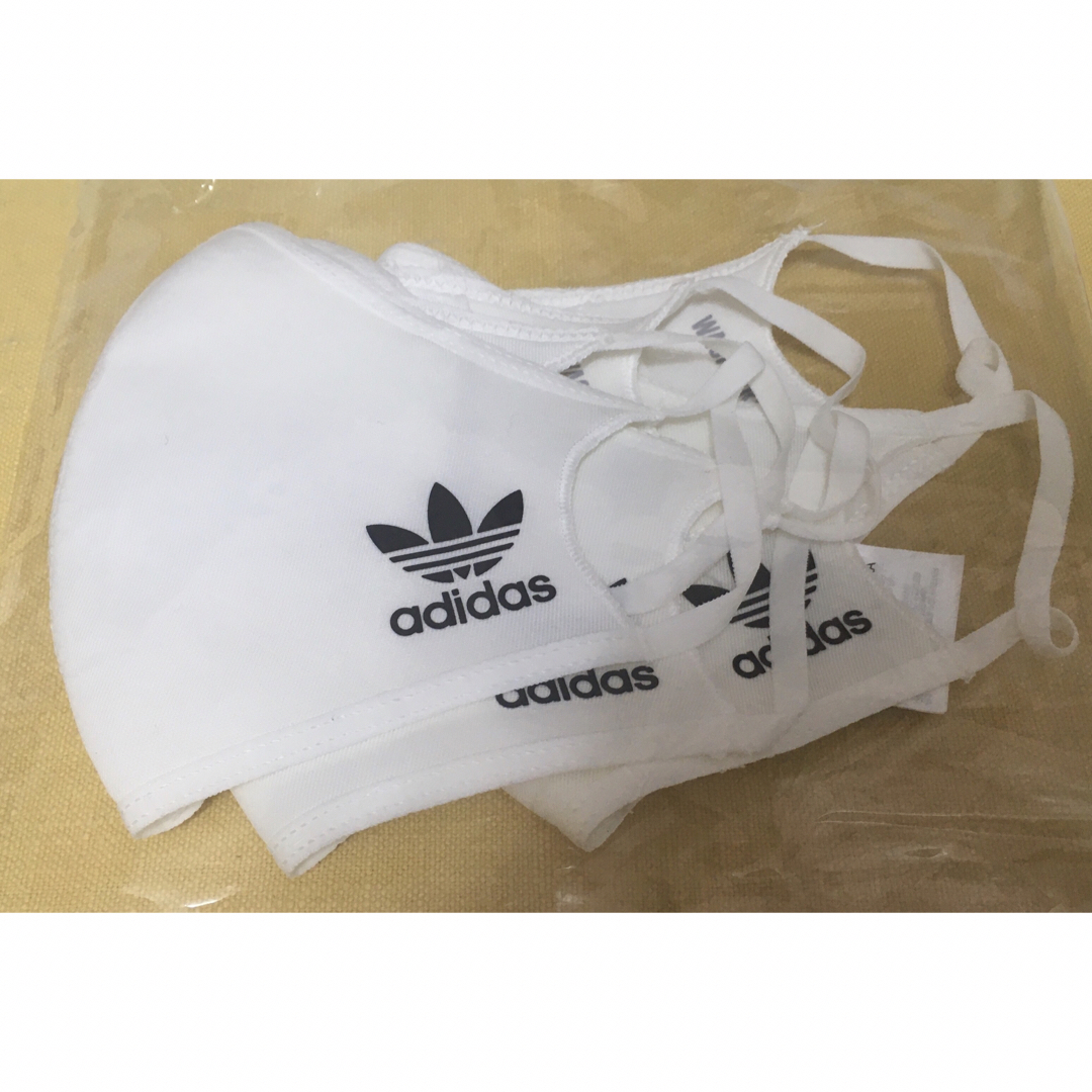 adidas(アディダス)の【新品未使用品】adidas アディダス マスク3枚セット ウォッシャブルドライ インテリア/住まい/日用品の日用品/生活雑貨/旅行(日用品/生活雑貨)の商品写真