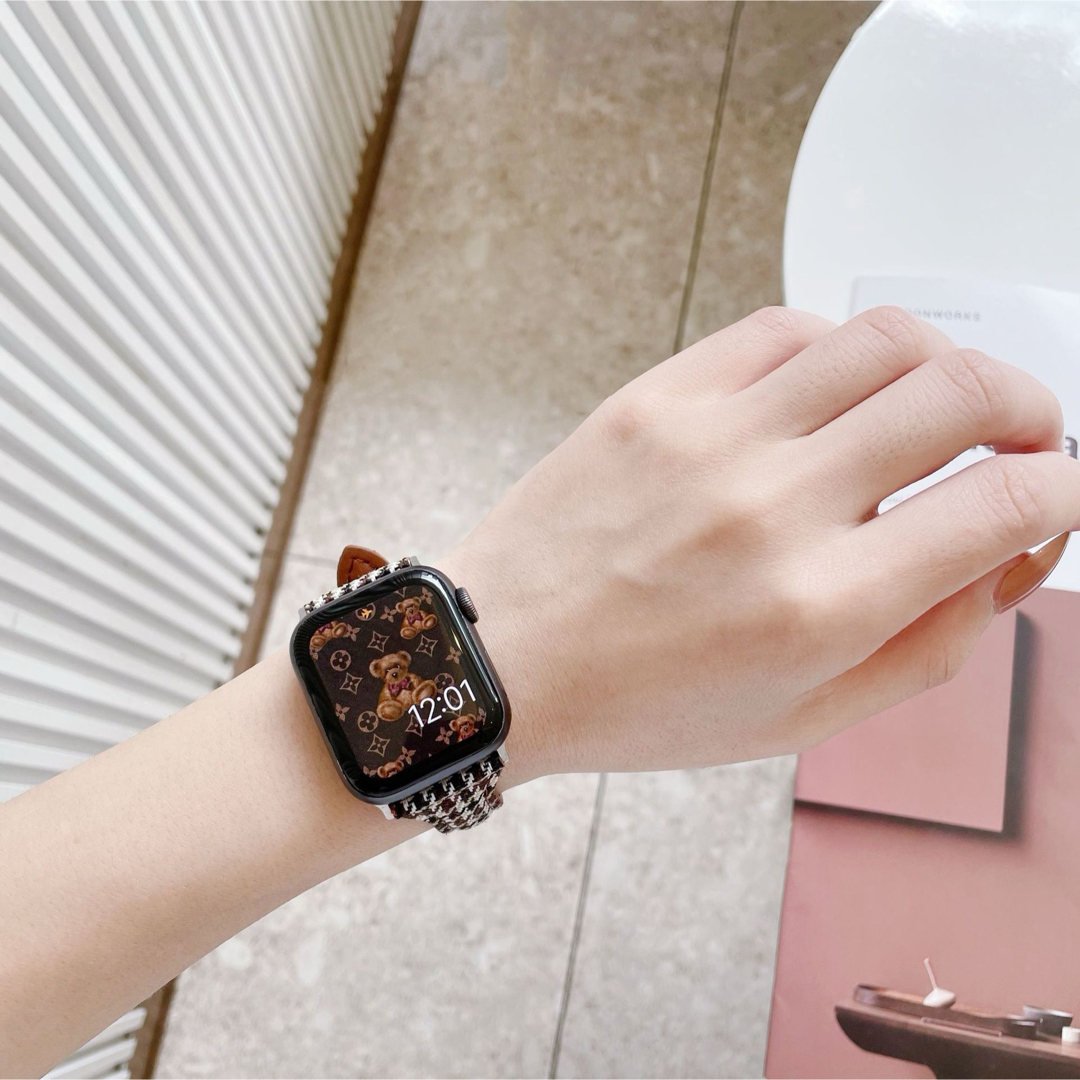 Apple Watchバンド　ブロックチェック柄レッド　42/44/45㎜ レディースのファッション小物(腕時計)の商品写真