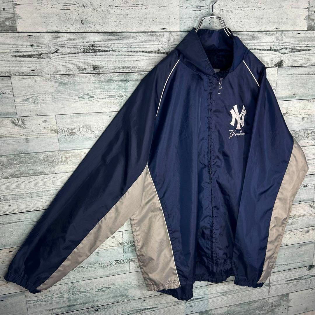 MLB(メジャーリーグベースボール)のMLA 刺繍チームロゴ ヤンキース ナイロンジャケット ネイビー XL メンズのジャケット/アウター(ナイロンジャケット)の商品写真